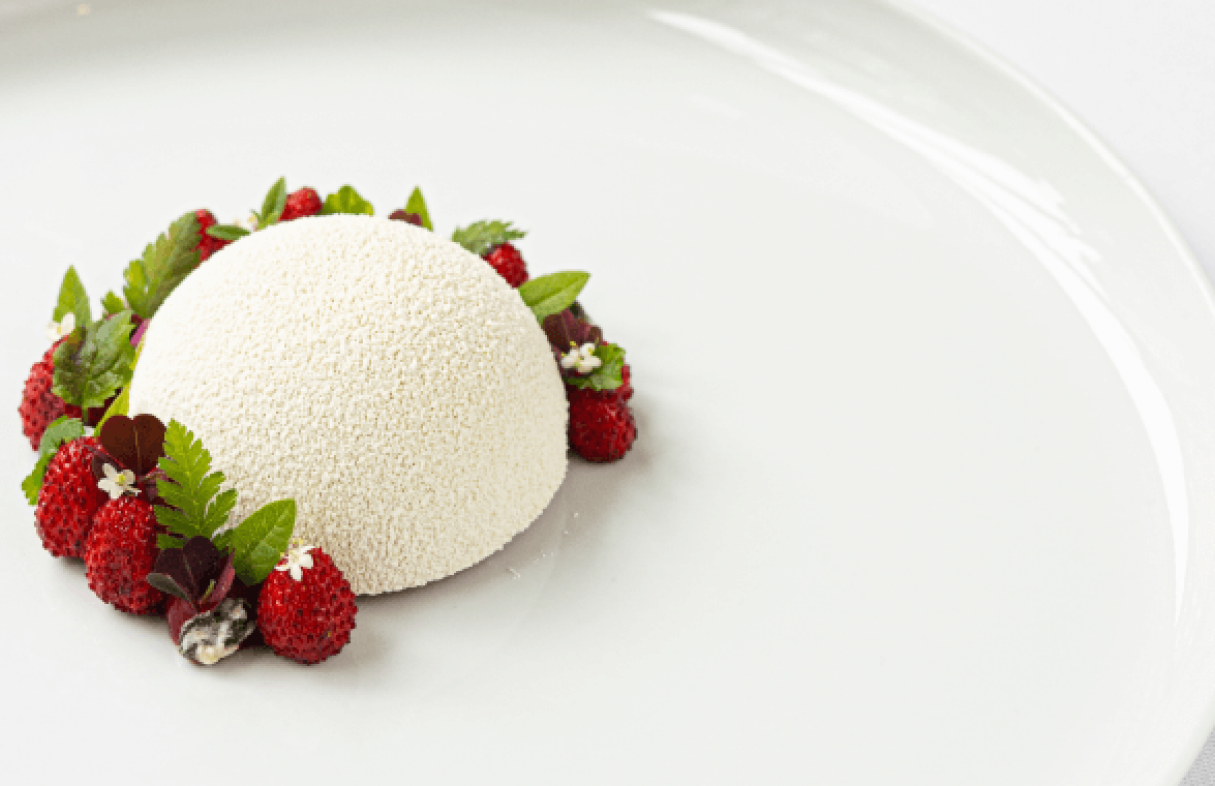 GRR RGR MAY 2024 FOOD STRAWBERRY PISTACHIO PARFAIT11 mpxq21.280624.tab