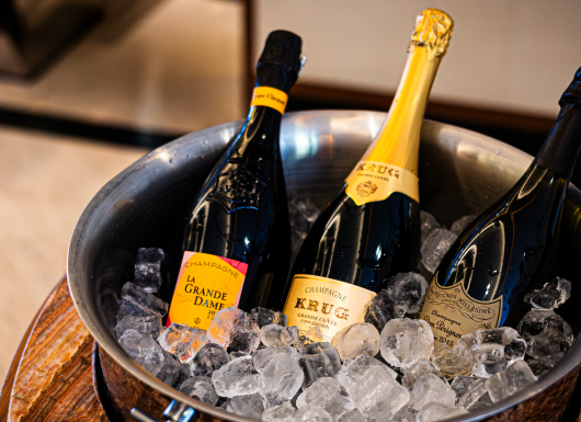 GRR PETRUS NOVEMBER 2025 FESTIVE LMVH CHAMPAGNE KRUG DOM PERIGNON LA GRANDE DAME kmhd1q 1