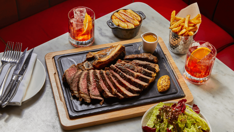 GRR GRBG JANUARY 2023 FOOD BAR GRILL MAYFAIR MARRIOTT LARGE CUT STEAK 1 tqjzpy.120724KR